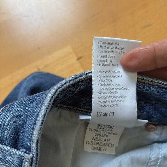 Paige Cindy high Rise Straight w Double Button in Neelah Distressed like n… - Picture 15 of 15